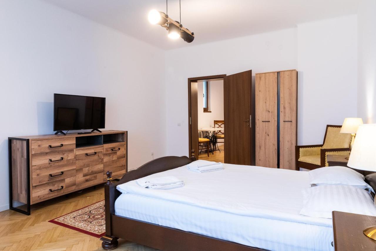 Casa Postavarului Брашов Экстерьер фото
