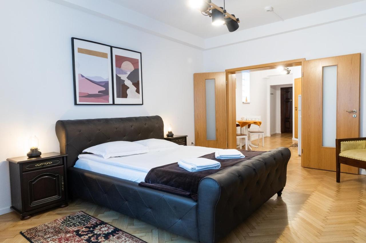 Casa Postavarului Брашов Экстерьер фото