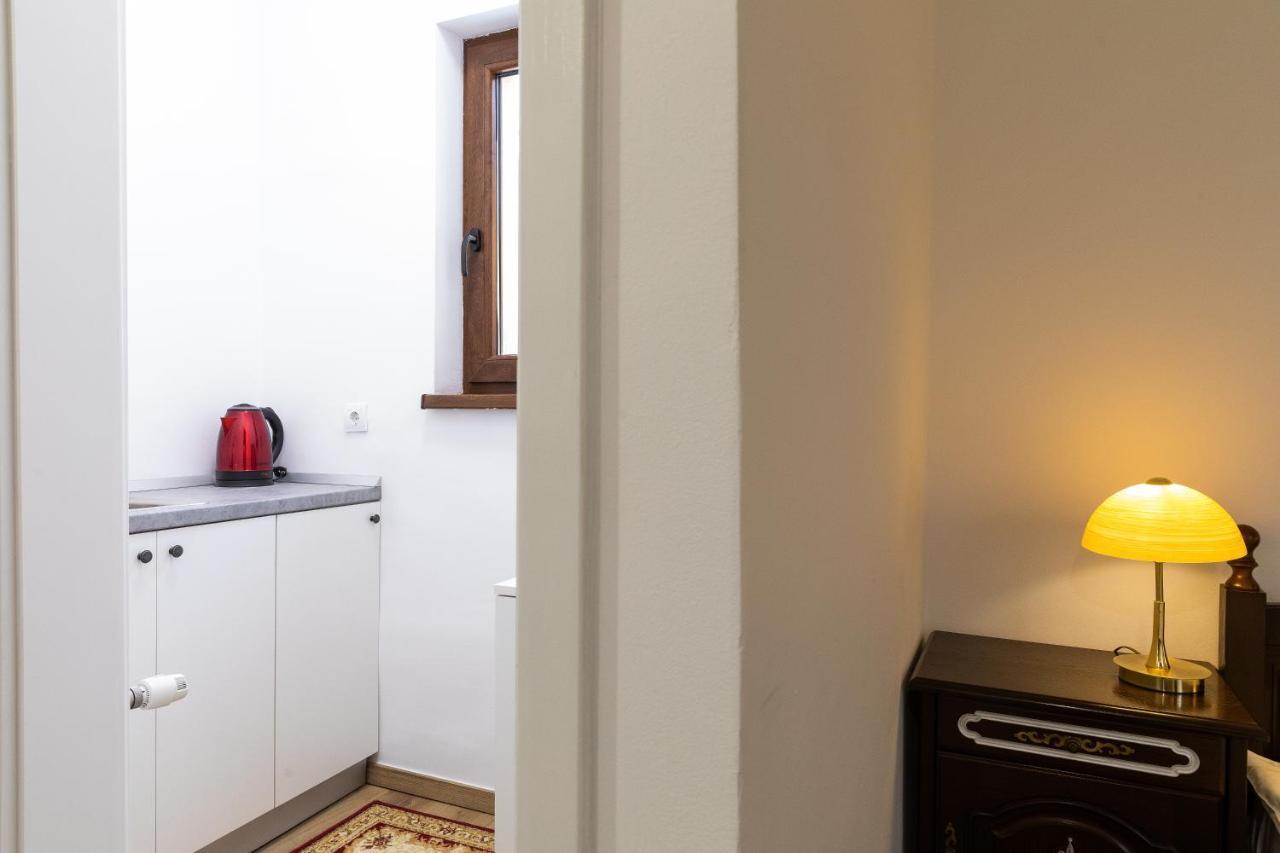 Casa Postavarului Брашов Экстерьер фото
